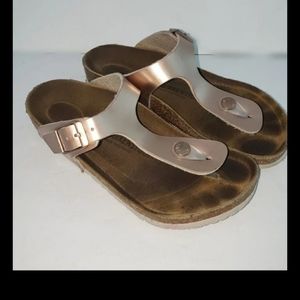 Birkenstock girls Gizeh metalic sandles sz 1.5